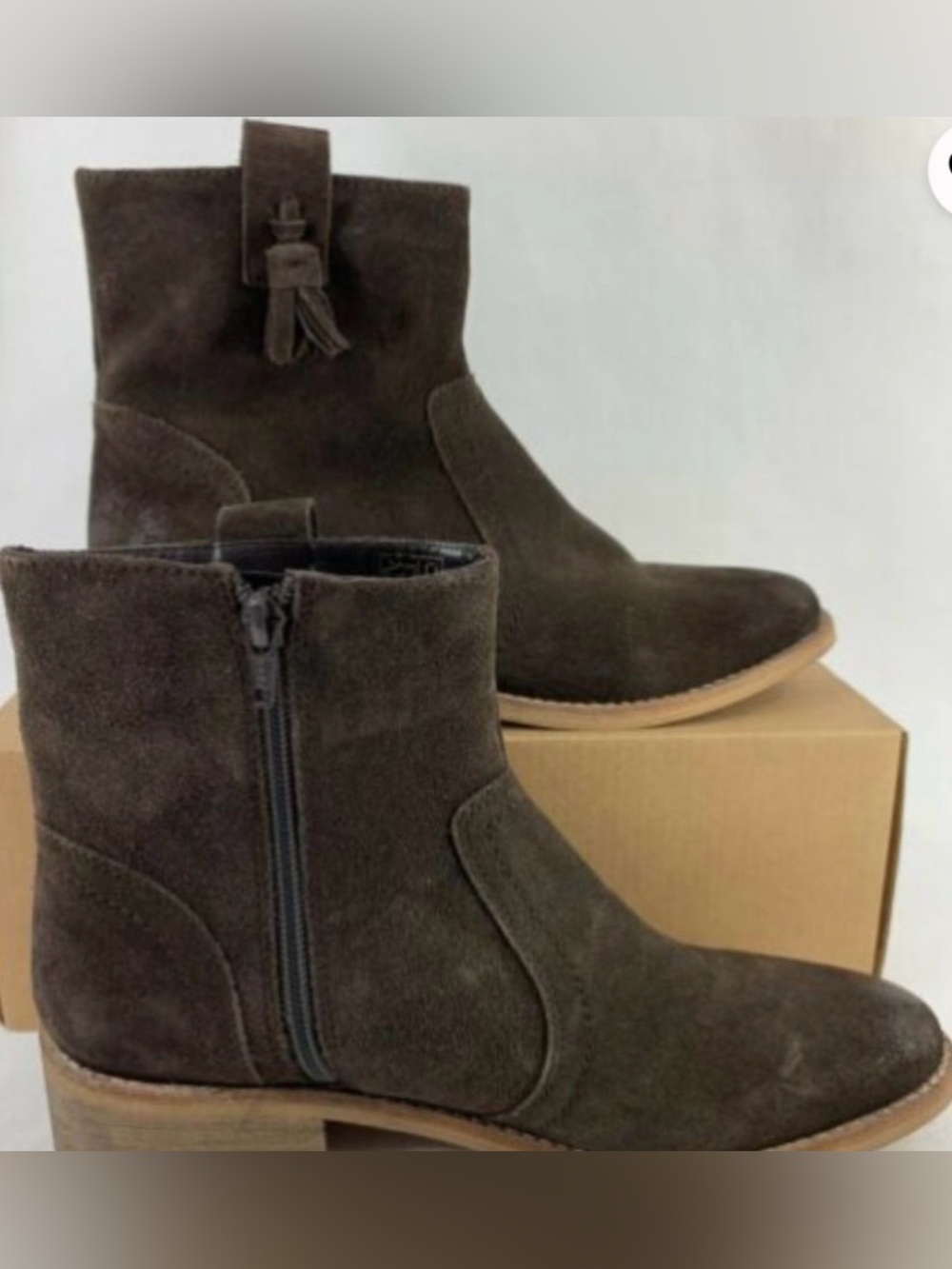 Crevo Dark Brown Suede Ankle Booties with Tassel Accent Sz 10